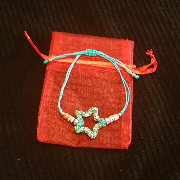 Unknown Jewelry - 🌸1 FREE w Bundle 🌸Star adjustable bracelet 🌸